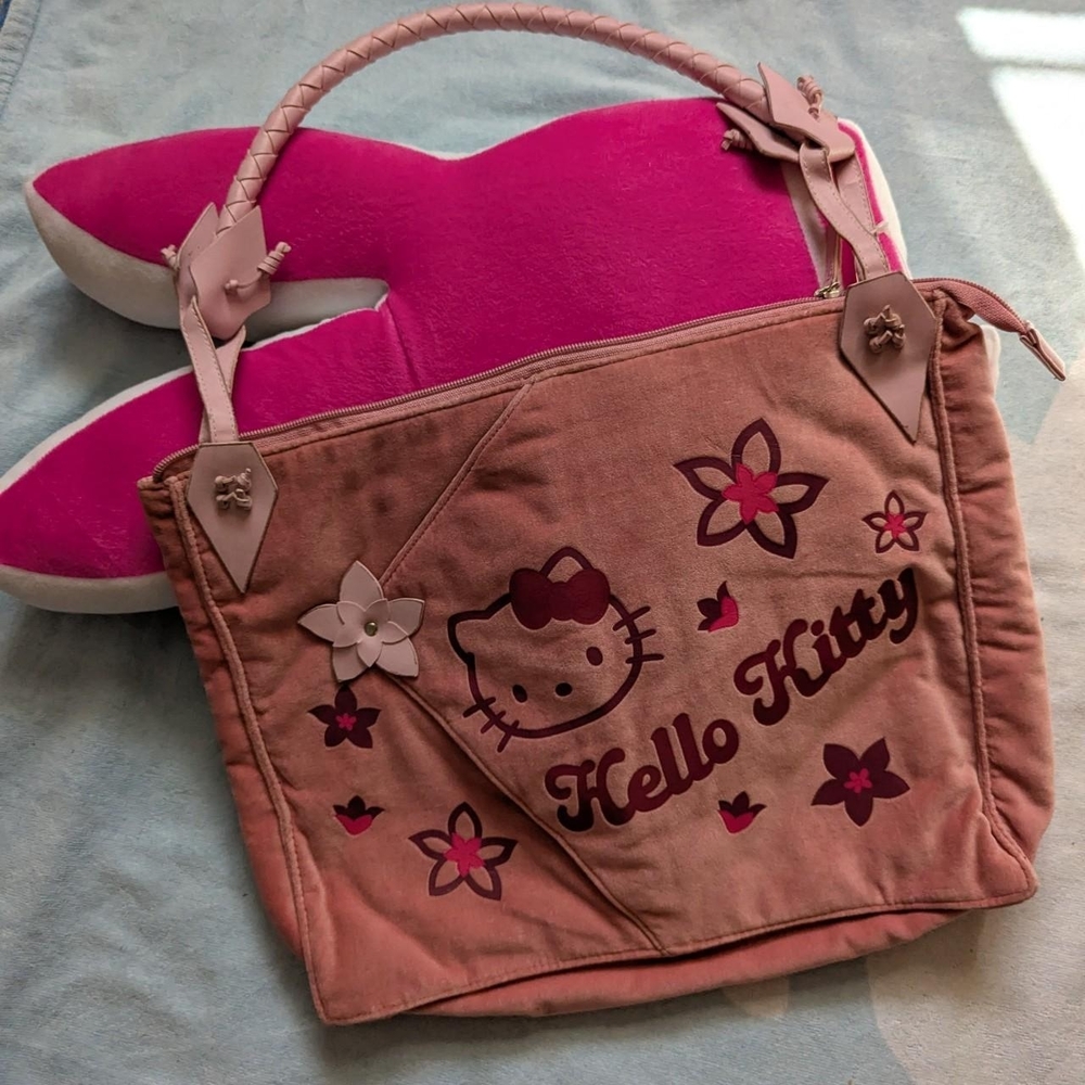 Hello Kitty Pink Purse Bag 2007